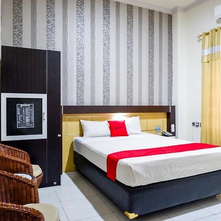 RedDoorz @ Hotel Bumi Palupy Exterior foto