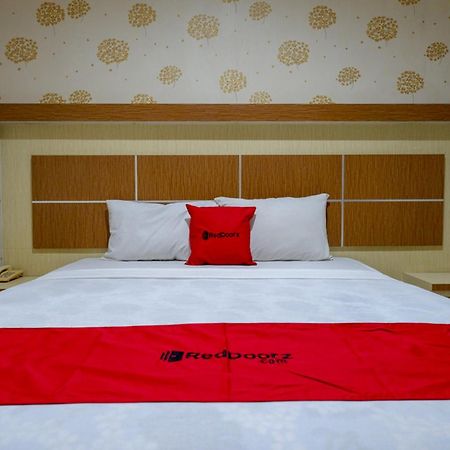 RedDoorz @ Hotel Bumi Palupy Exterior foto