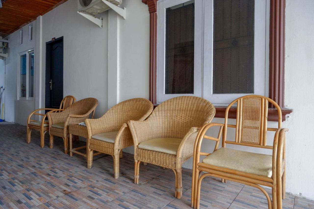 RedDoorz @ Hotel Bumi Palupy Exterior foto